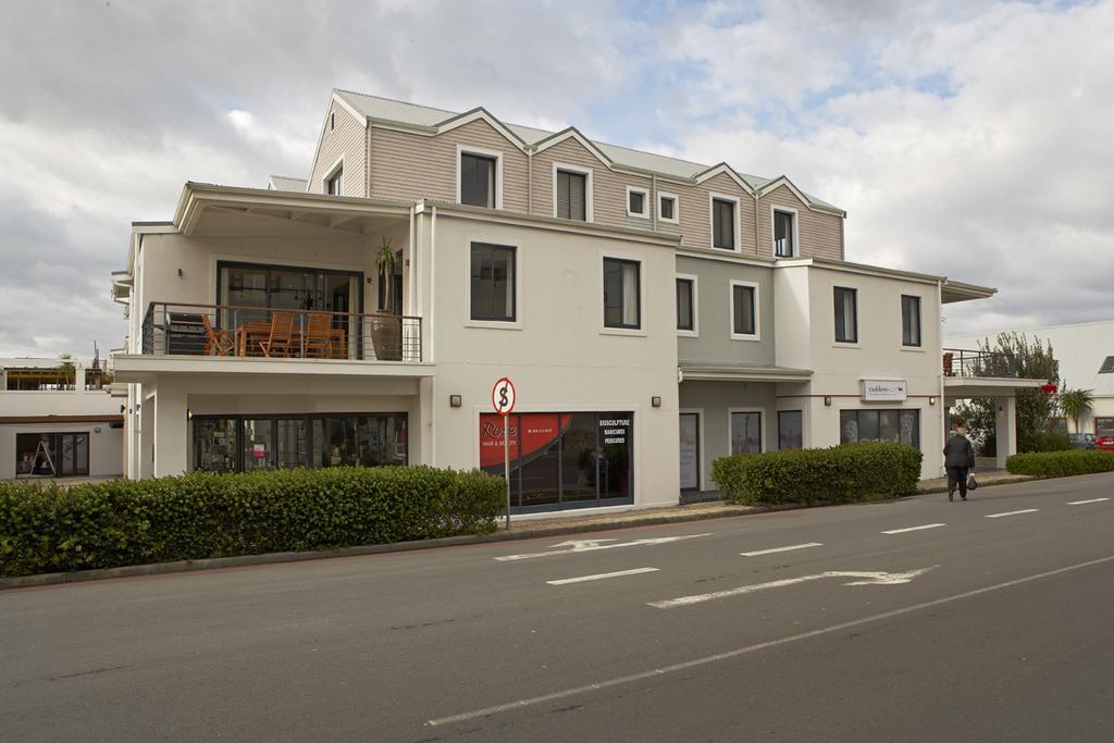 Marine Square Luxury Suites Hermanus Extérieur photo