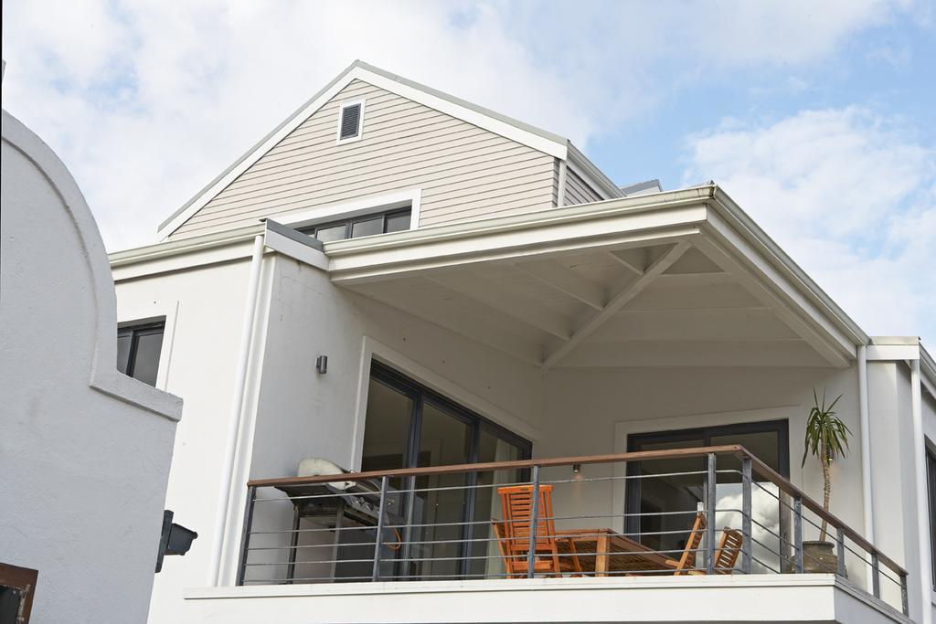 Marine Square Luxury Suites Hermanus Extérieur photo