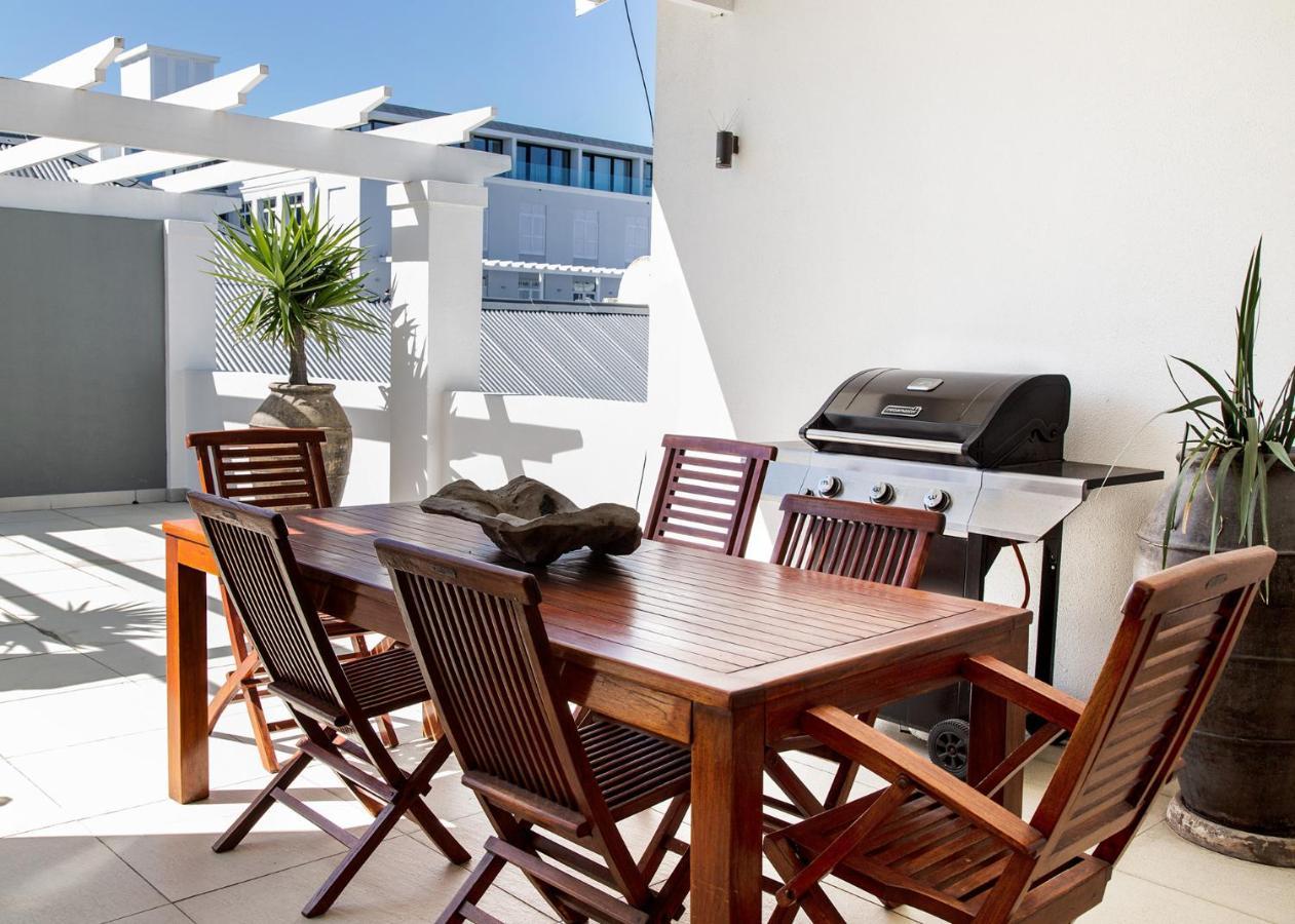 Marine Square Luxury Suites Hermanus Extérieur photo