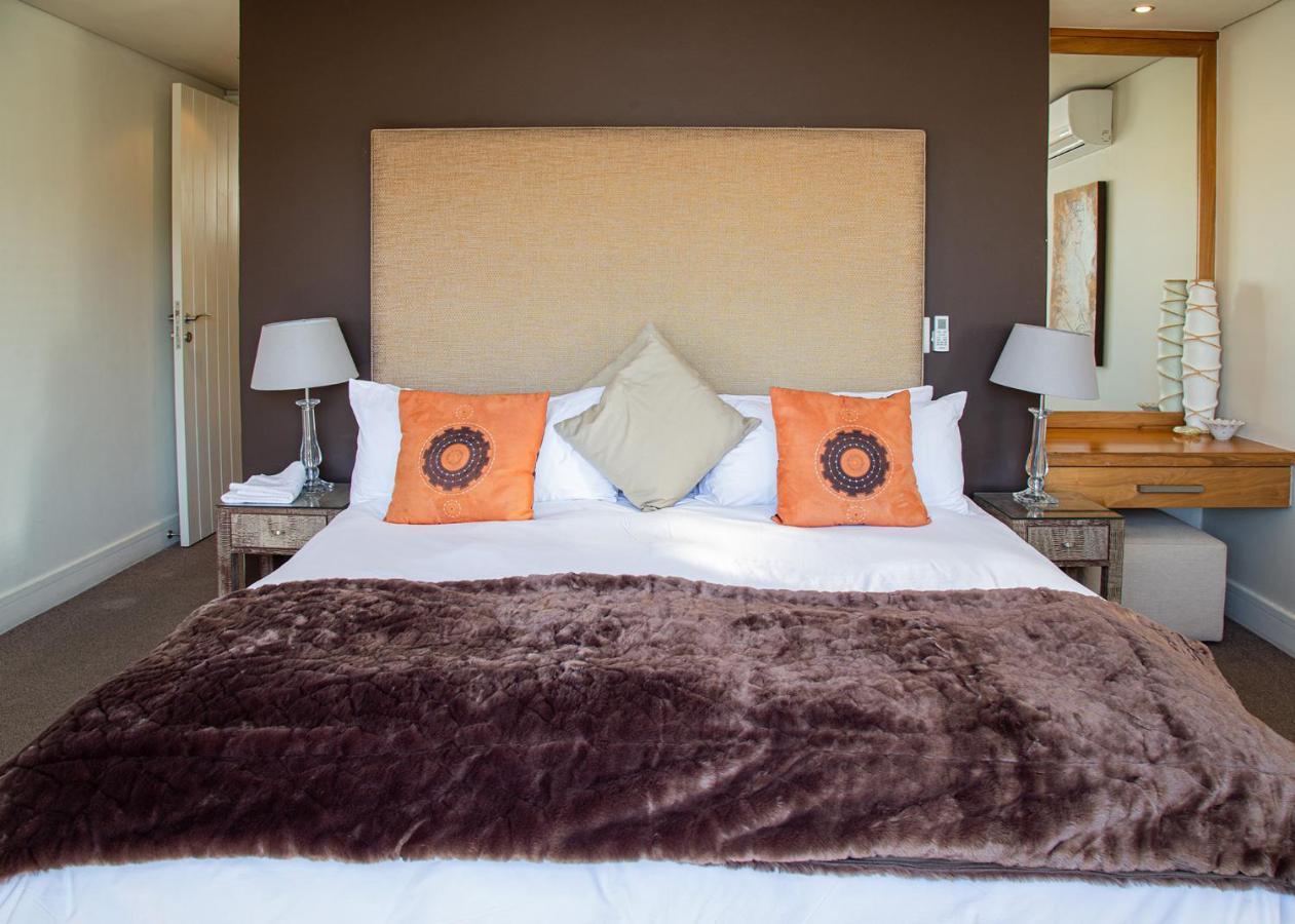 Marine Square Luxury Suites Hermanus Extérieur photo