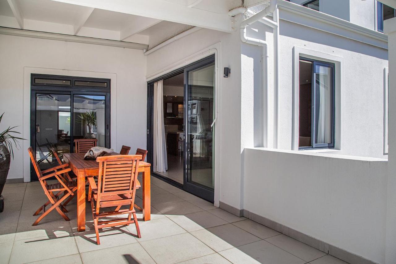 Marine Square Luxury Suites Hermanus Extérieur photo