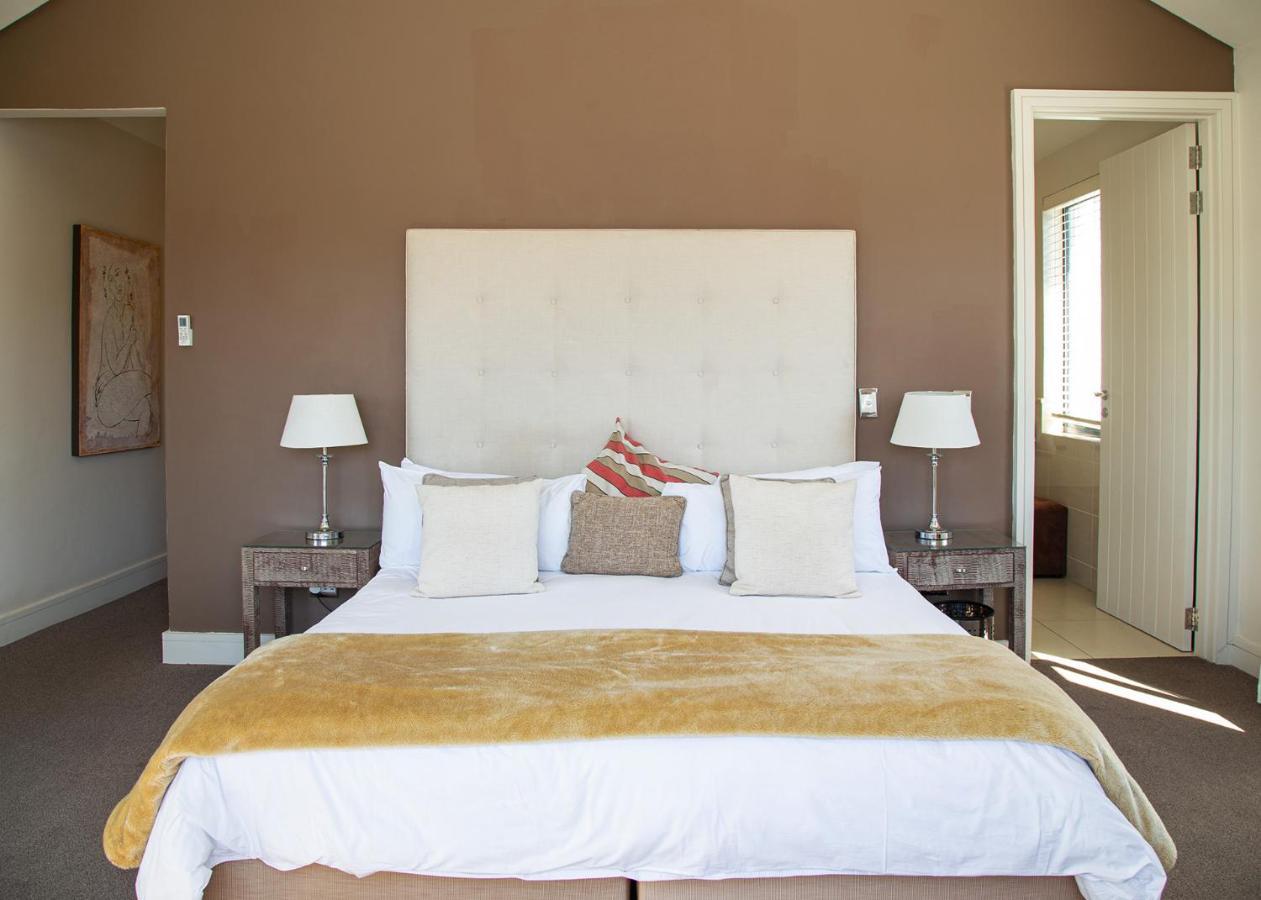 Marine Square Luxury Suites Hermanus Extérieur photo