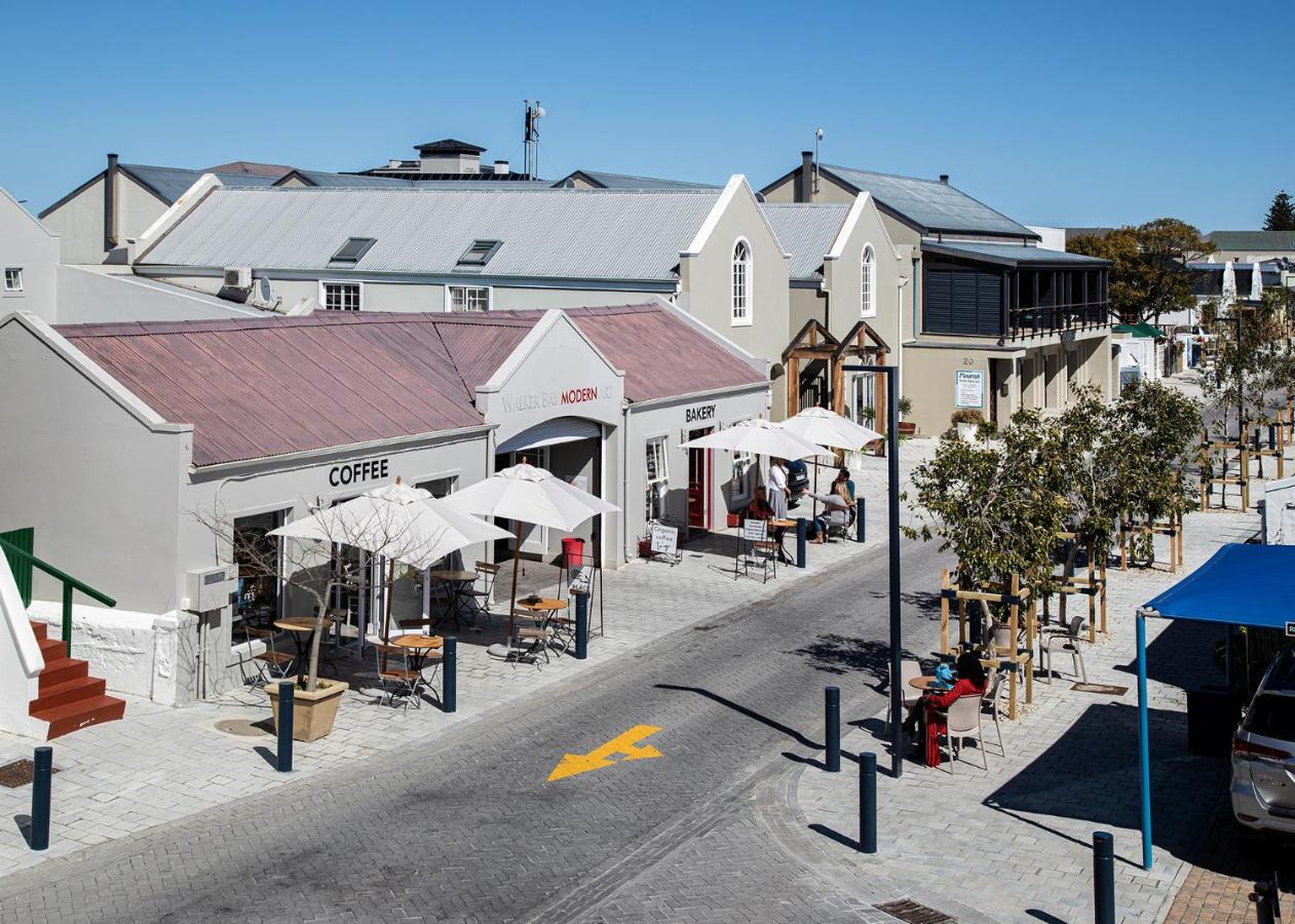 Marine Square Luxury Suites Hermanus Extérieur photo
